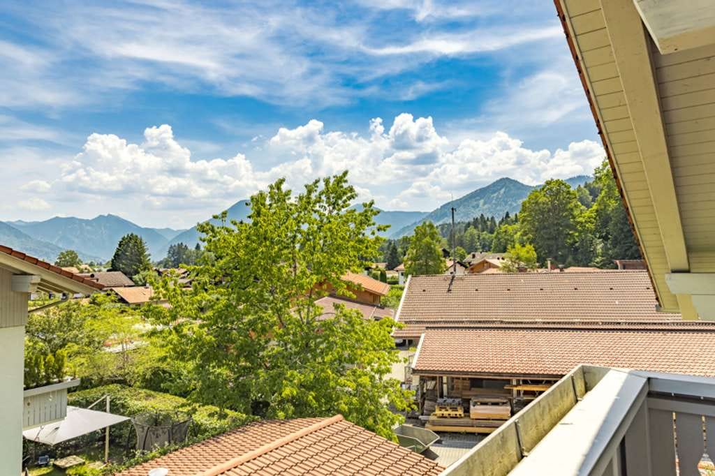 Immobilie in Bad Wiessee - Dachgeschosswohnung mit zwei Balkonen - Bild 0