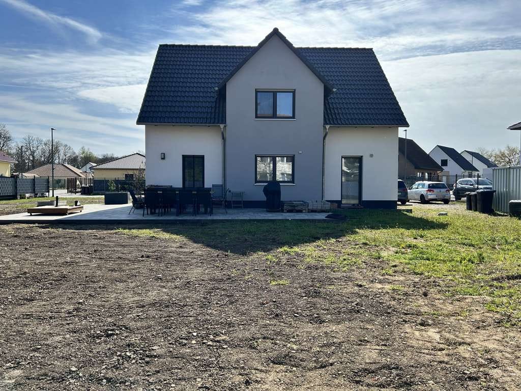 Immobilie in Zörbig - Modernes Traumhaus mit großem Grundstück, hochwertiger Küche & Top-Energieeffizienz A+ zu verkaufen! - Bild 3