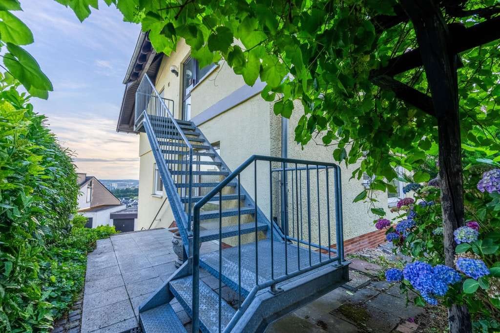 Immobilie in Vallendar - Familienhaus mit flexiblen Wohneinheiten und Weitblicklage! - Bild 4