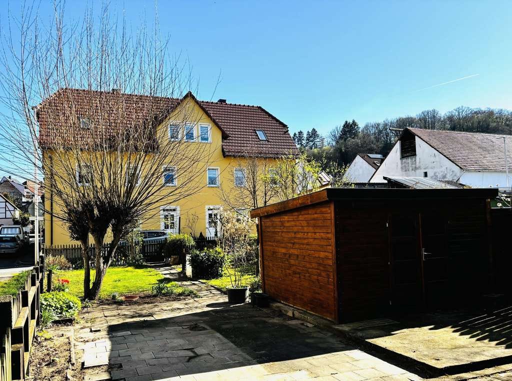 Immobilie in Eltmann - *SCHMUCKSTÜCK AM MAIN* Charmantes, vielseitig nutzbares Haus mit zwei Wohnungen, Doppelgarage und h - Bild 4