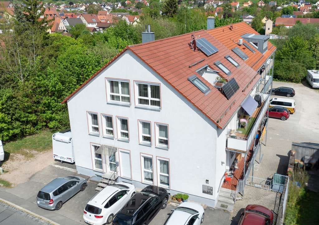 Immobilie in Schnaittach - Kapitalanlage mit Seeblick in Schnaittach – 4 Jahre Mietgarantie & attraktive Rendite - Bild 1