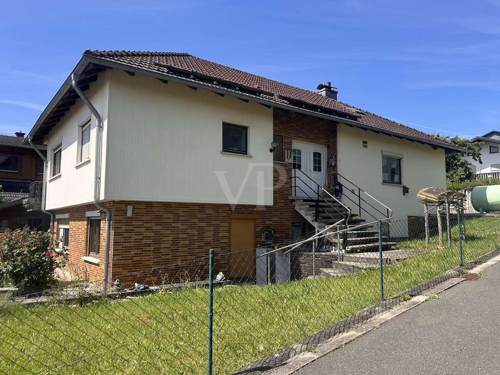 Immobilie in Bad Rodach - Handwerkerhaus mit Einliegerwohnung in ruhiger Lage - Bild 1