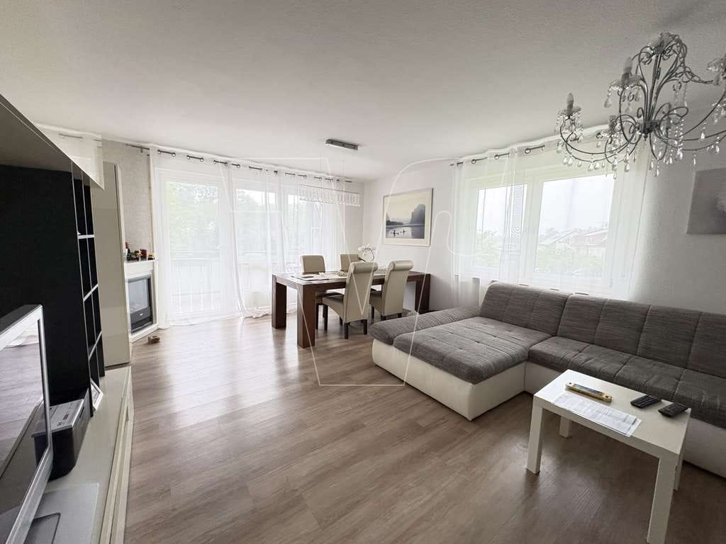 Immobilie in Weissach im Tal - Ihr neues Zuhause zum Wohlfühlen – 3 Zimmer mit Balkon und Garage - Bild 1