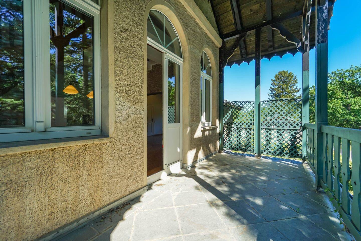 Immobilie in Grünheide (Mark) - Historischer Villencharme trifft auf Wohnen im Grünen - 4, 5 Zimmer Wohnung mit Balkon! *Provisionsfrei* - Bild 4