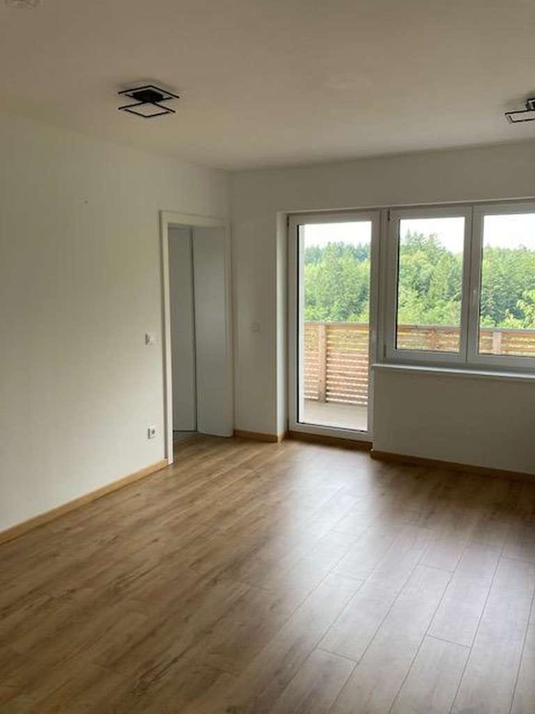 Immobilie in Lalling - Attraktive Kapitalanlage: Vermietete 2-Zimmer-Wohnung im KfW 55 Standard mit 4,3 % Rendite - Bild 1