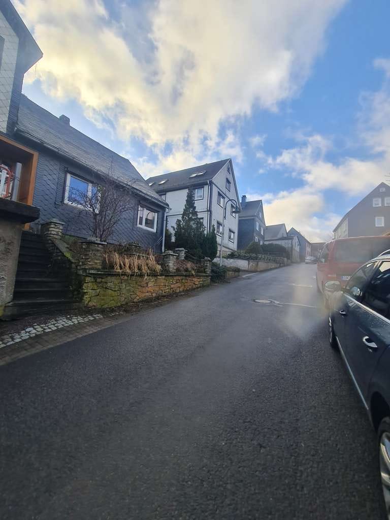 Immobilie in Großbreitenbach - kleines Einfamilienhaus mit Garten und großem Grundstück im Thüringer Wald (Rennsteig) - Bild 2