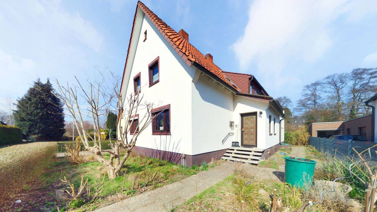 Immobilie in Lilienthal - Chance für Visionäre - renovierungsbedürftiges Einfamilienhaus auf großzügigem Baugrundstück in Lilienthal - Bild 1