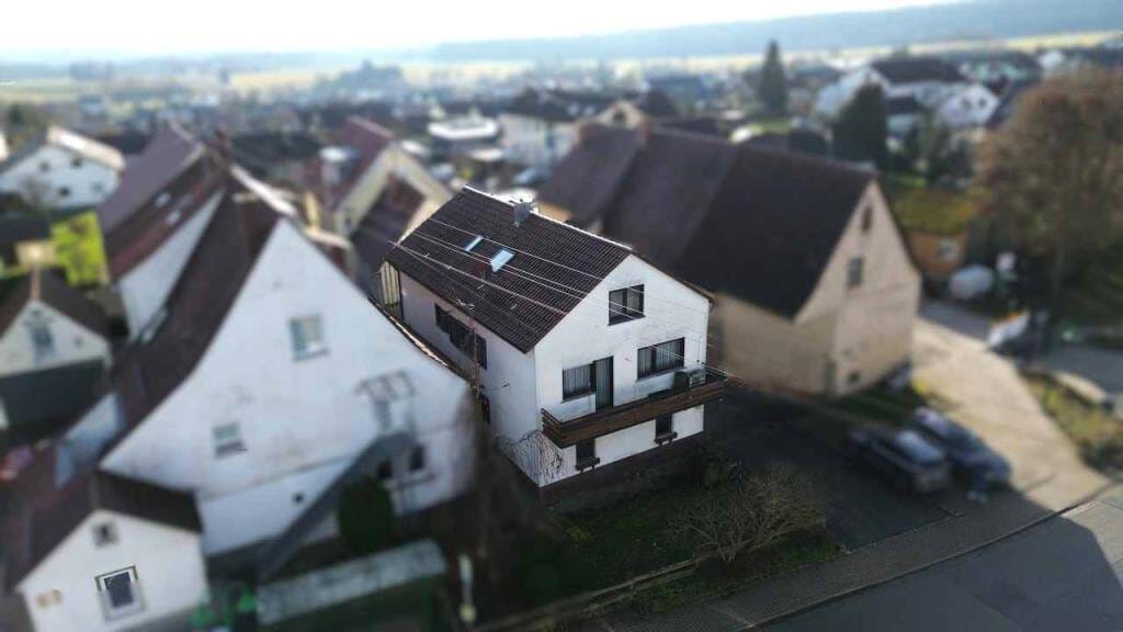 Immobilie in Nagold - Das Wohnhaus mit 3 Wohneinheiten und zusätzlichem großen Gartengrundstück - Bild 2