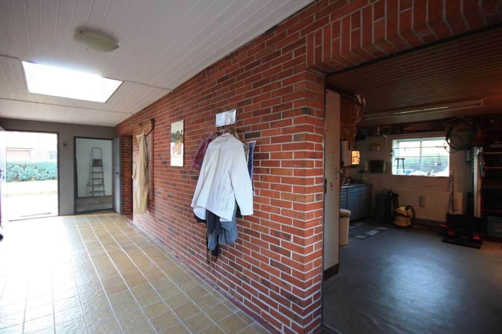 Immobilie in Weener - * Großes Grundstück * 4 Zimmer * Heizung von 2018 * Nebengebäude ca. 150 m² * Gäste WC * - Bild 3