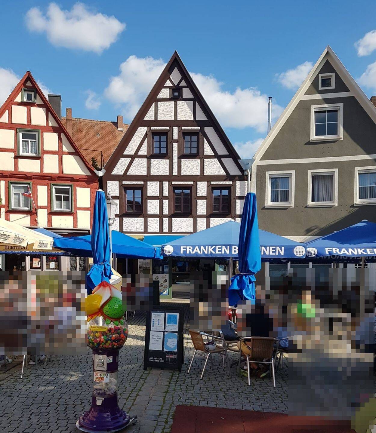 Immobilie in Neustadt an der Aisch - Teilsaniertes & ensemblegeschütztes Fachwerkhaus zentral am Marktplatz Neustadt Aisch - Bild 1