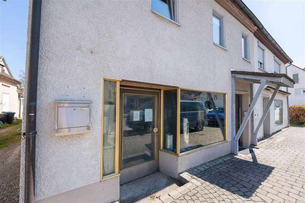 Immobilie in Königsbronn - Charmante Doppelhaushälfte mit Gewerbeeinheit und großem Garten in Königsbronn - Bild 3