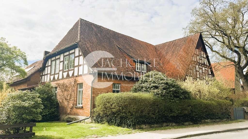 Immobilie in Hankensbüttel - Ein Ort für Generationen und Visionen – mit Einliegerwohnung und perfekten Bedingungen für Pferde - Bild 3