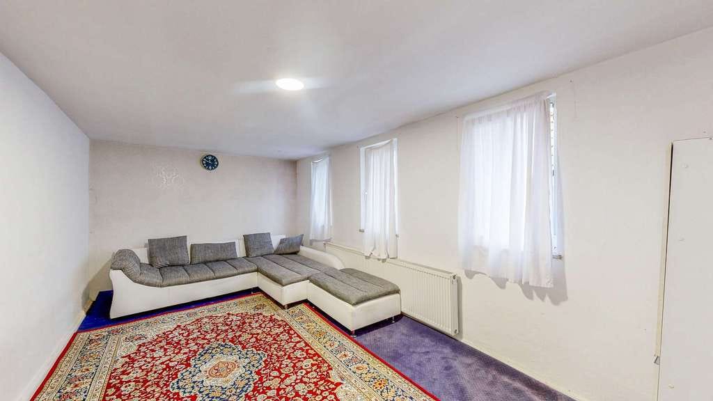 Immobilie in Buchbrunn - Sanierungsobjekt in ruhiger Stichstraße – ideal für Handwerker oder Kapitalanleger - Bild 4