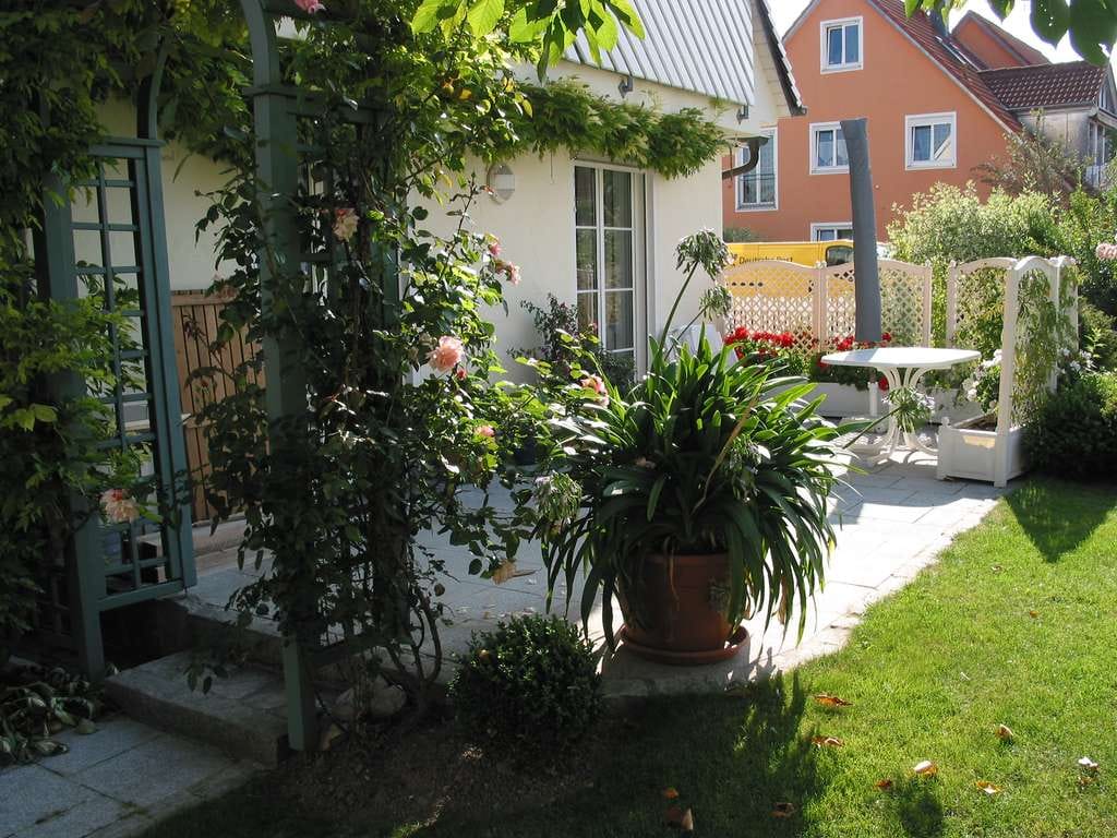 Immobilie in Dachau - Dachau-Erdweg, S2, gepflegtes, wunderschönes 2 Familienhaus, auf ca. 708m2 großen Grundstück - Bild 0