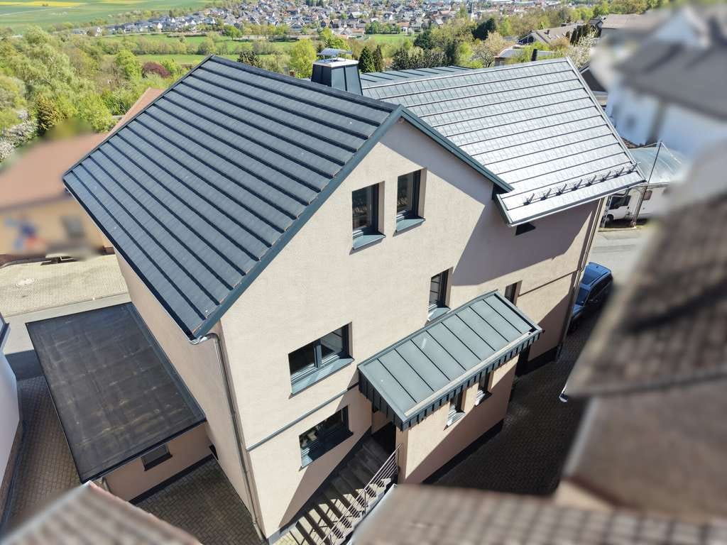 Immobilie in Battenberg - Wohnen mit Aussicht – stilvoll saniertes Einfamilienhaus in Battenberg - Bild 1
