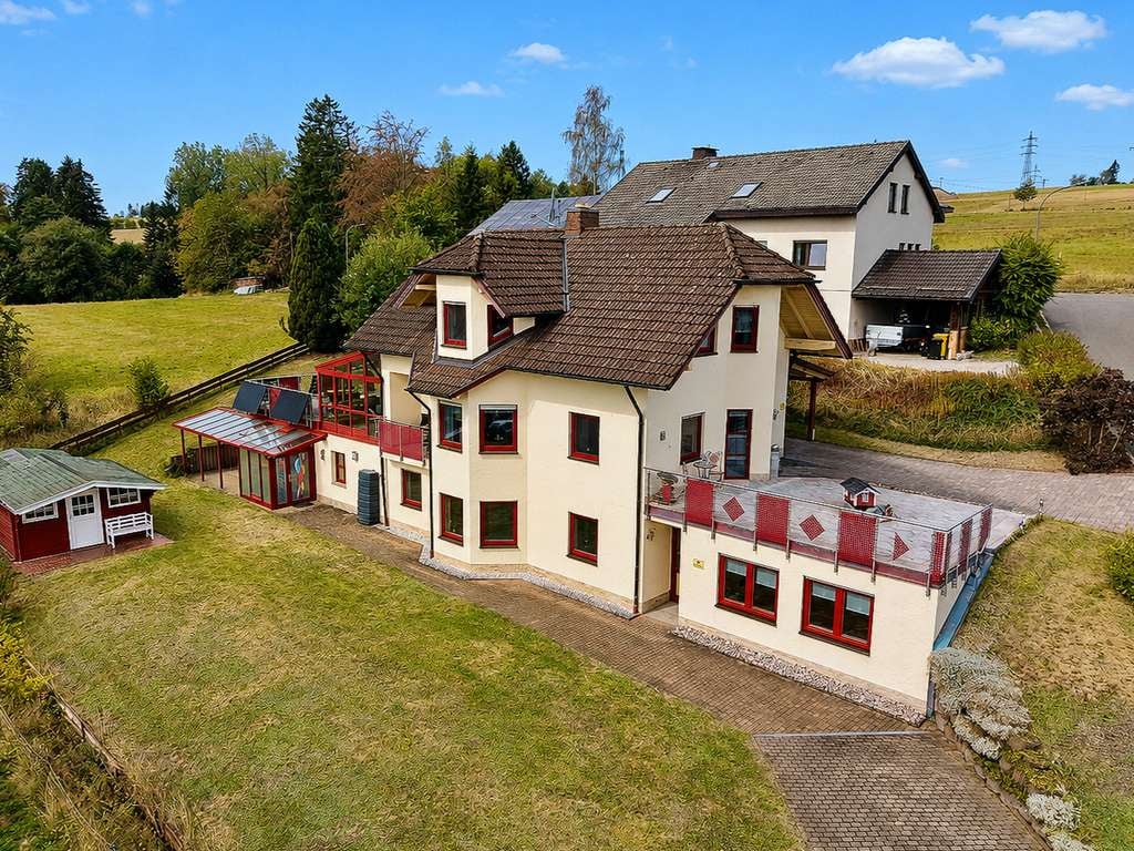 Immobilie in Steinbach am Wald - Traumhaftes Wohnhaus mit Garten in bester Lage von Steinbach a. Wald - Bild 0