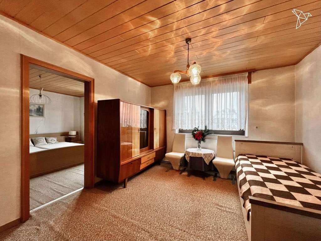 Immobilie in Hundsangen - IDYLLISCHE RUHEOASE 🏡 Großes Grundstück & gemütliches Wohngefühl in Hundsangen! - Bild 2
