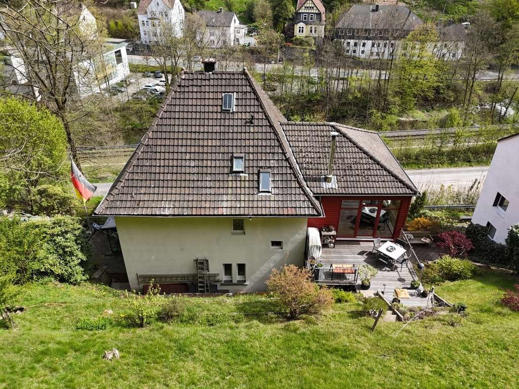 Immobilie in Schalksmühle - Nicht 08/15: Modernisiertes Zweifamilienhaus mit insgesamt 197qm Wohnfläche in Schalksmühle!!! - Bild 4