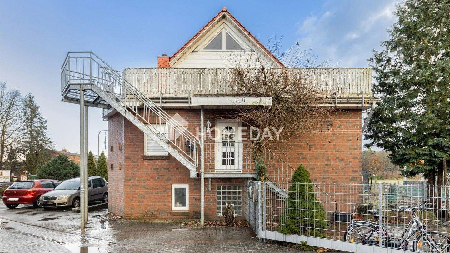 Immobilie in Lohne - Großzügiges MFH mit 3 Wohneinheiten, Garage, Dachterrasse, Garten und 604 m² Grundstück in Lohne - Bild 0