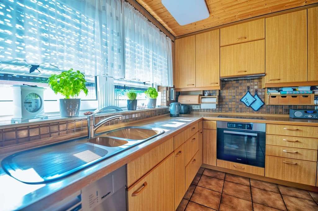 Immobilie in Althütte - 300 m² Wohnfläche: Perfekt für Familie, Arbeiten und Freizeit – mit Garten & Garage - Bild 3