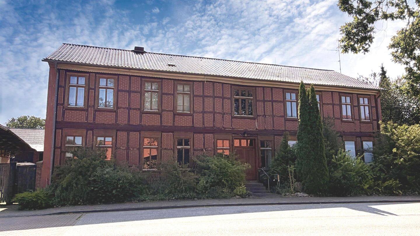 Immobilie in Dähre - Historischer Bauernhof mit eigenen Waldflächen - Bild 0
