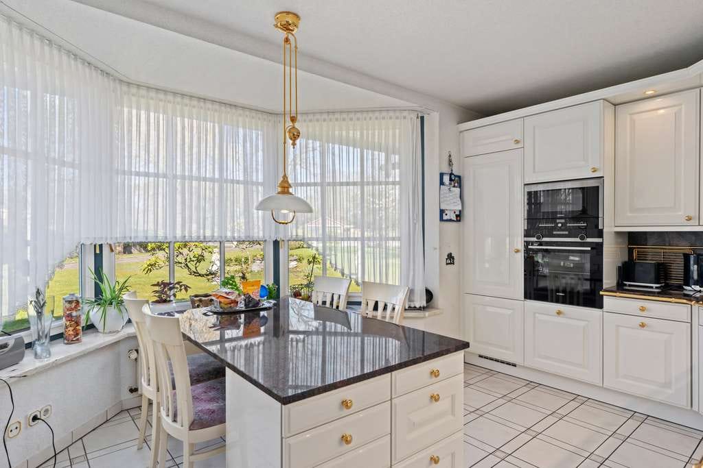 Immobilie in Gnarrenburg - Gnarrenburg | Exklusives Landhaus mit ca. 400 m² Wohnfläche & traumhaftem Grundstück - Bild 2