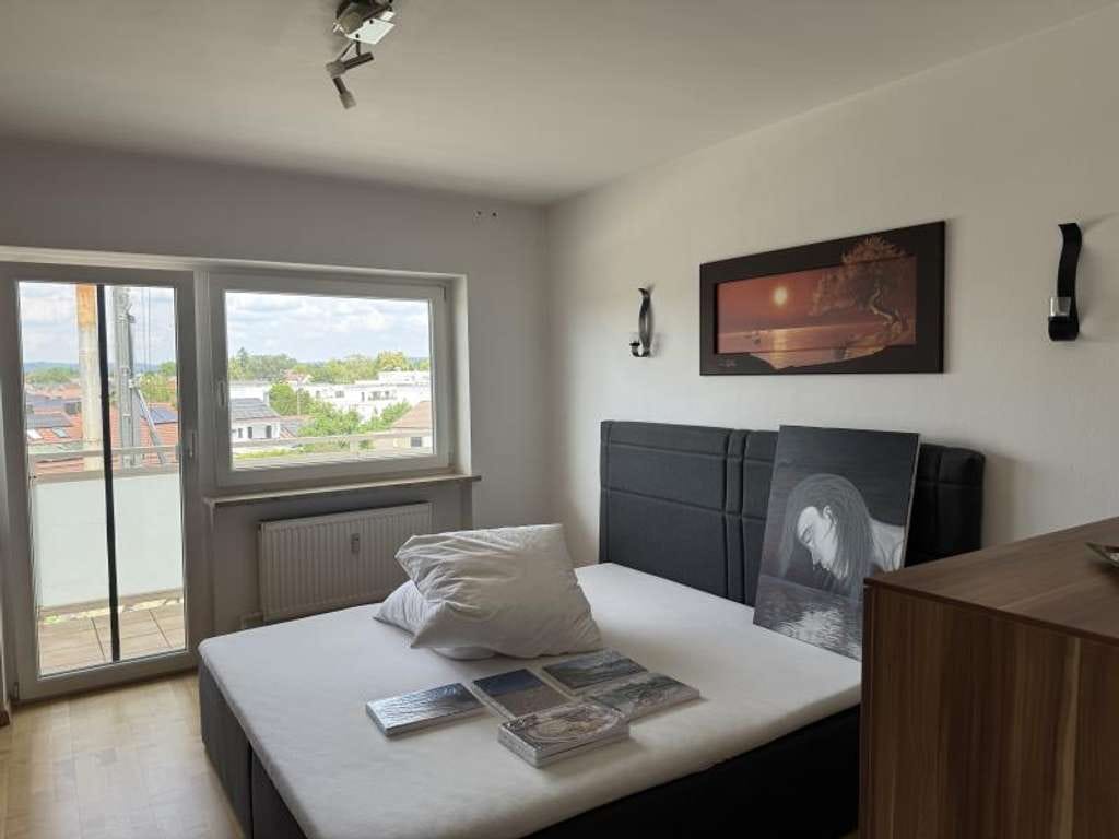 Immobilie in Weilheim in Oberbayern - Modernisierte 2-Zimmer-Wohnung mit Balkon und Stellplatz im Weilheimer Westen - Bild 4