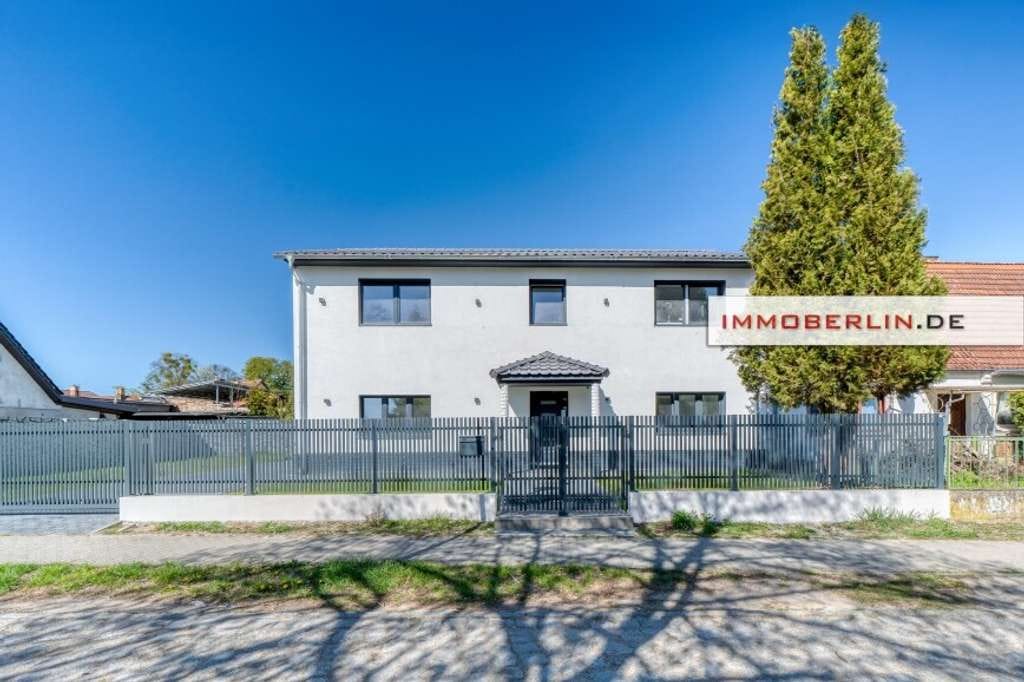 Immobilie in Schorfheide - IMMOBERLIN.DE - Für den Ersteinzug nach Sanierung! Attraktives Haus mit Südgarten & Garage - Bild 0