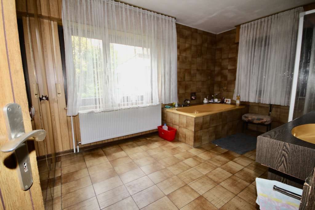 Immobilie in Weissach - Helles 3-Familienhaus  mit Panoramablick in Weissach zu verkaufen. - Bild 4