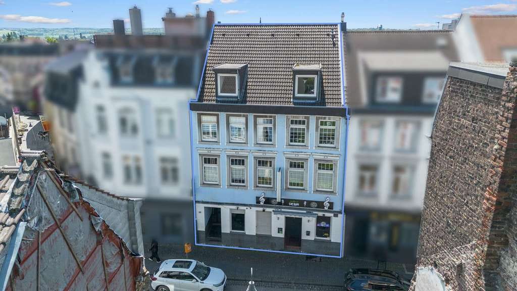 Immobilie in Eschweiler - Unter 725 €/m²: Gründerzeithaus mit Ertrag und Entwicklungspotenzial – Eschweiler - Bild 1
