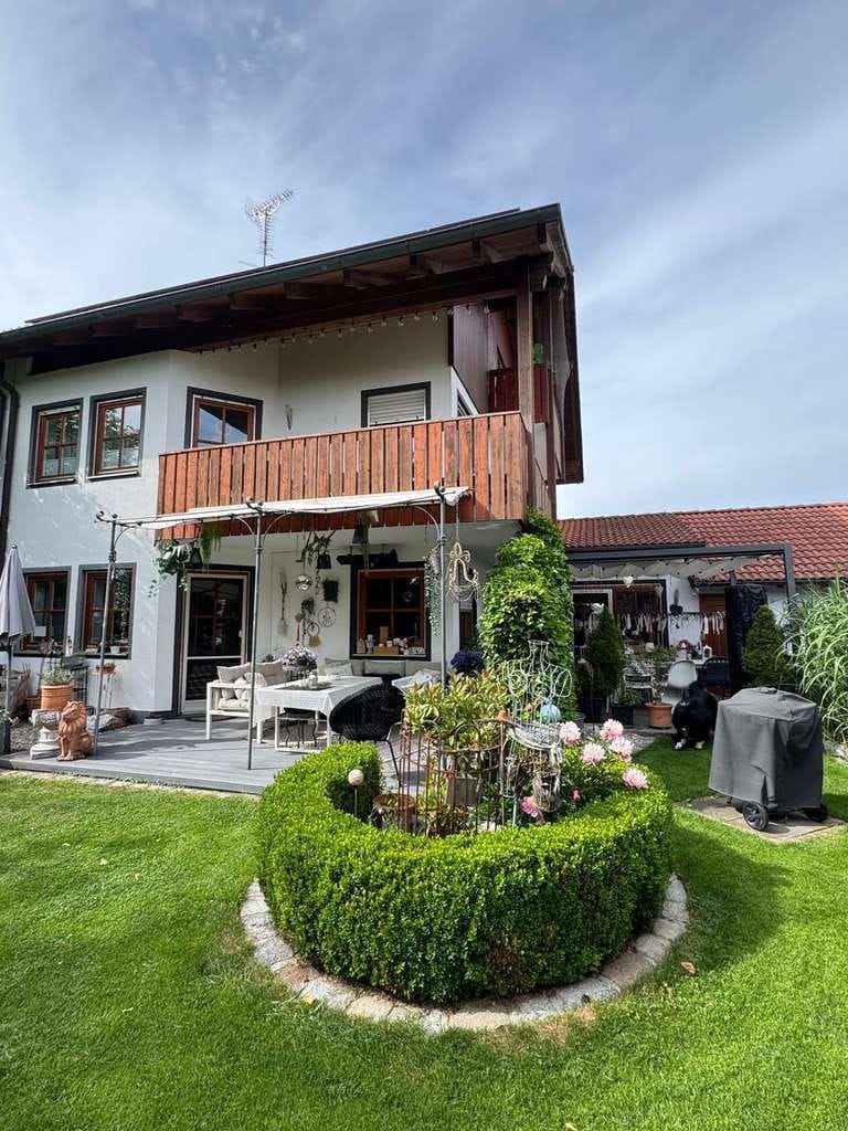 Immobilie in Pforzen - Ihr neues Zuhause mit viel Platz und wunderschönem Garten in Pforzen - Bild 1