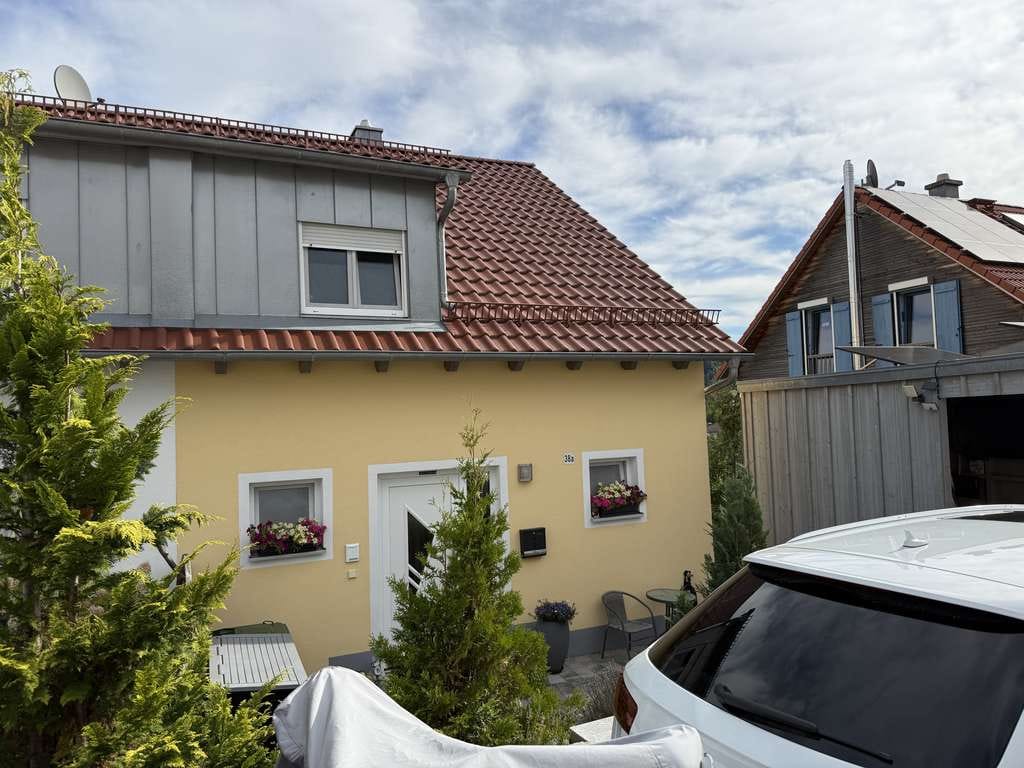 Immobilie in Wörth an der Donau - Hochwertige Doppelhaushälfte mit unverbaubaren Ausblick über die Stadt Wörth - Bild 1