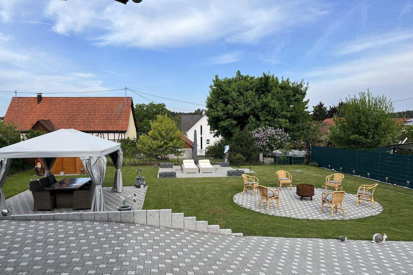 Immobilie in Königsheim - NEUER PREIS ! - Einfamilienhaus mit Garage und großem Doppelcarport in Königsheim - Bild 2