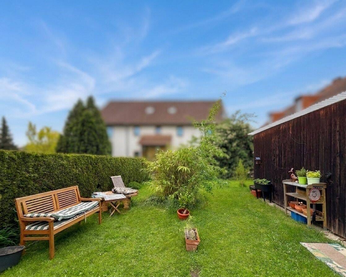 Immobilie in Kassel - Freistehendes Mehrfamilienhaus in zweiter Reihe Bebauung in Kassel-Jungfernkopf - Bild 1