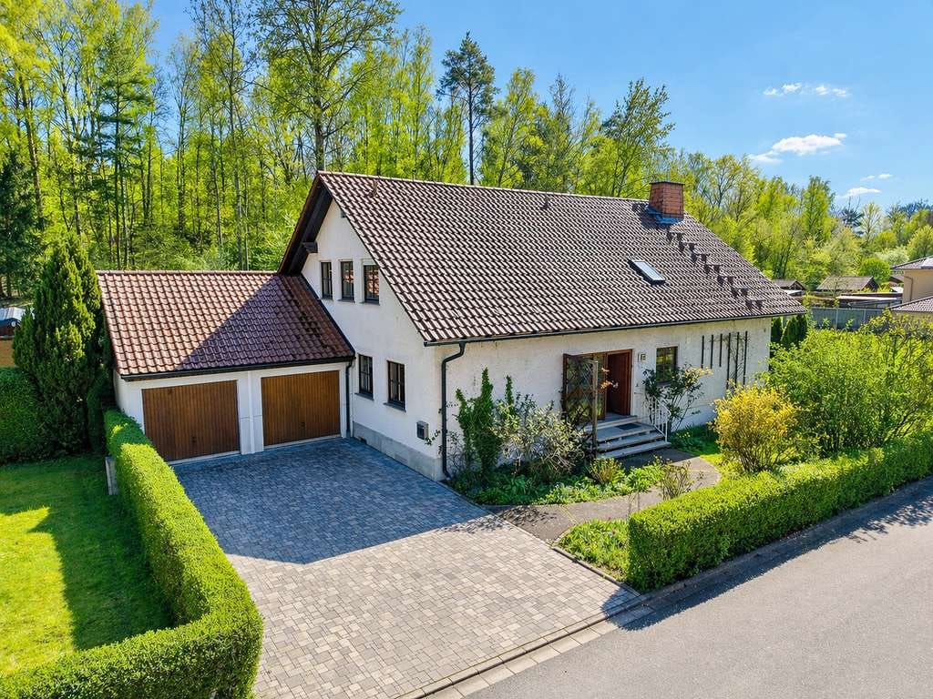 Immobilie in Weißenbrunn - Tolles Wohnhaus mit traumhaft großen Garten in Weißenbrunn OT - Bild 0
