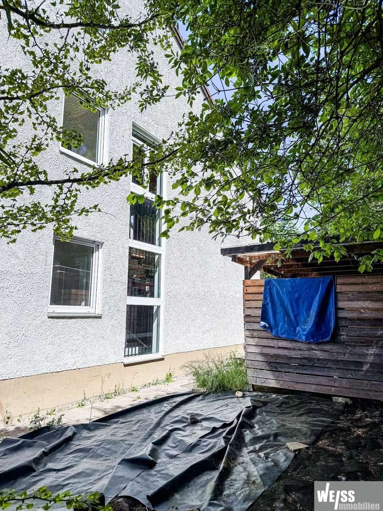 Immobilie in Veitshöchheim - Idylle Pur! Reihenendhaus mit großzügiger Wohn-/Nutzfläche und großem Garten - Bild 3