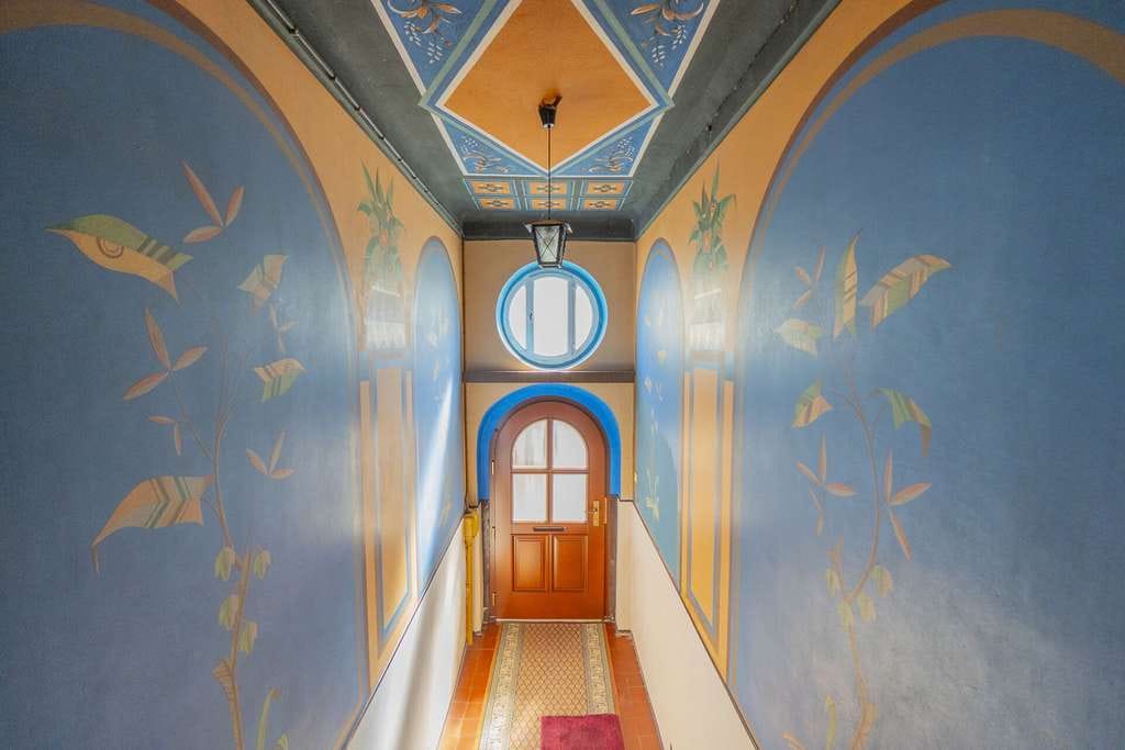 Immobilie in Groitzsch - Geräumiges Stadthaus mit Innenhof, Nebengebäude und viel Gestaltungspotenzial in Groitzsch - Bild 1