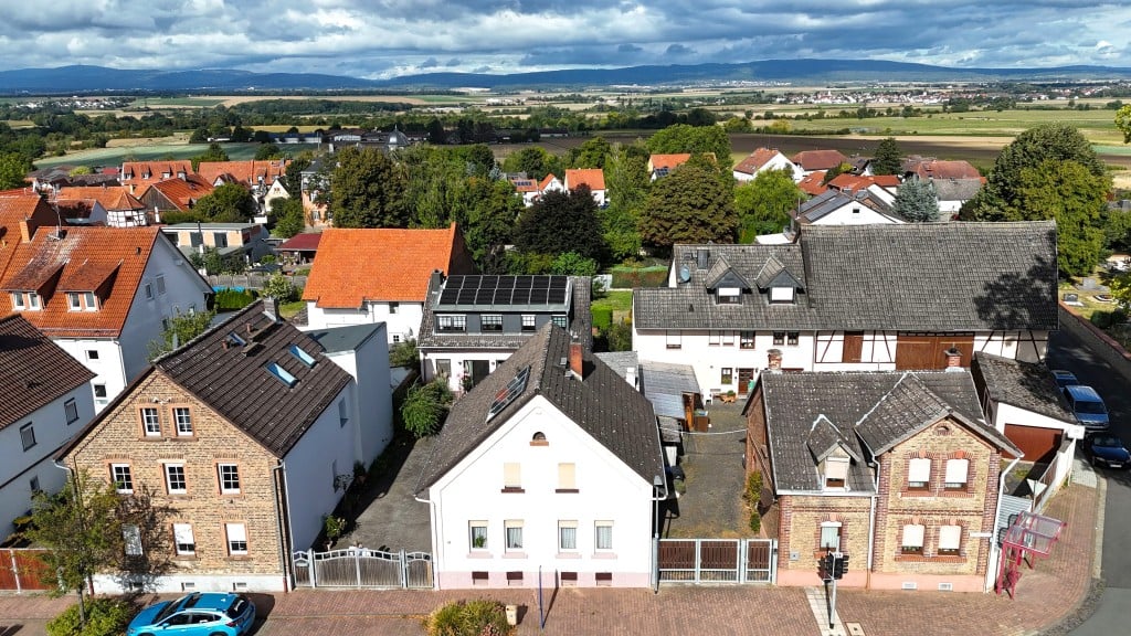 Immobilie in Karben - freistehendes Einfamilienhaus am Ortsrand von Karben - Bild 2