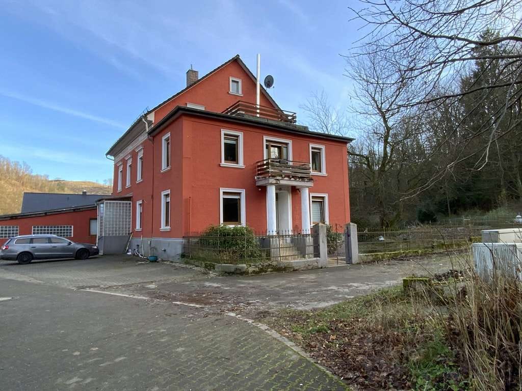 Immobilie in Schalksmühle - „Mehrgenerationenhaus mit großem Grundstück – Tierhaltung möglich, familiengerecht wohnen“ - Bild 1