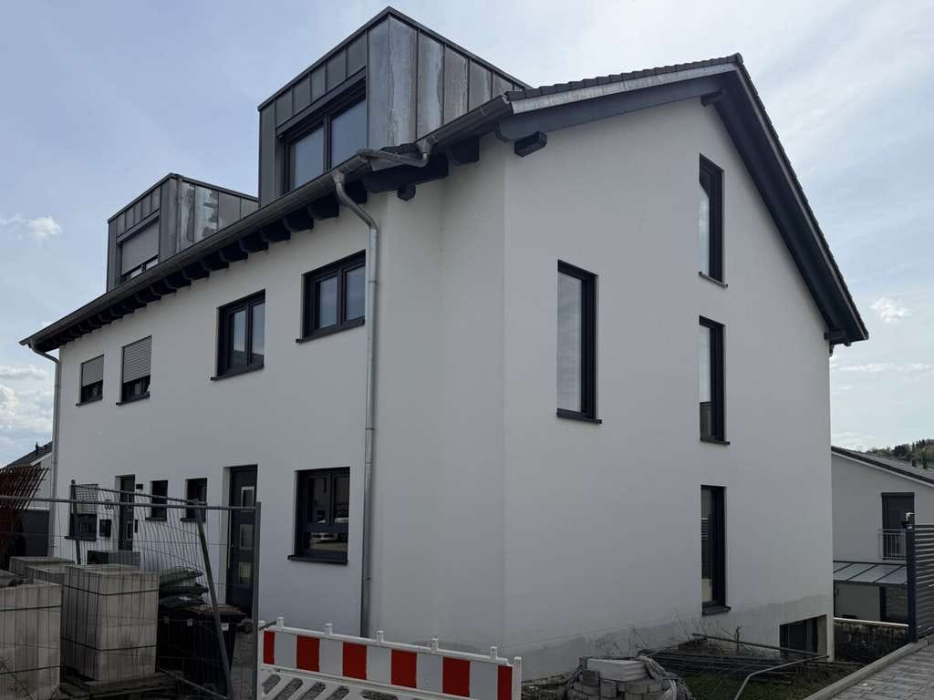 Immobilie in Pfinztal - Gestalten Sie Ihr neues Zuhause: Doppelhaushälfte im Rohbauzustand in Pfinztal-Söllingen - Bild 2