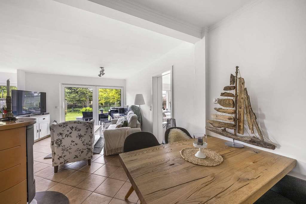 Immobilie in Kirchspiel Garding - Einziehen & Wohlfühlen: Modernisiertes Zuhause mit Kamin & Sauna - Bild 3