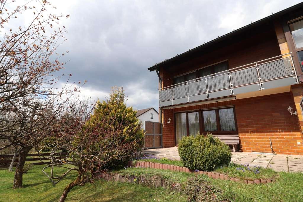 Immobilie in Geroldsgrün - Haus mit Substanz – und Platz für Ihre Ideen - Bild 4