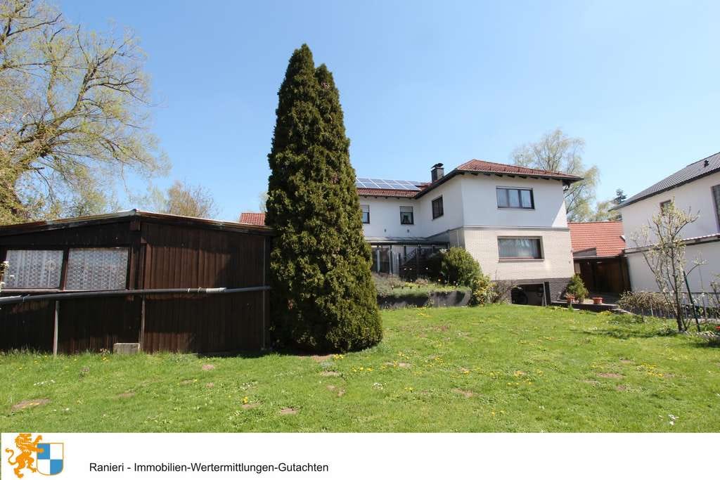 Immobilie in Pyrbaum - Großzügiges Zweifamilienhaus mit Wintergarten, Außenpool & Doppelgarage in Pyrbaum - Bild 0