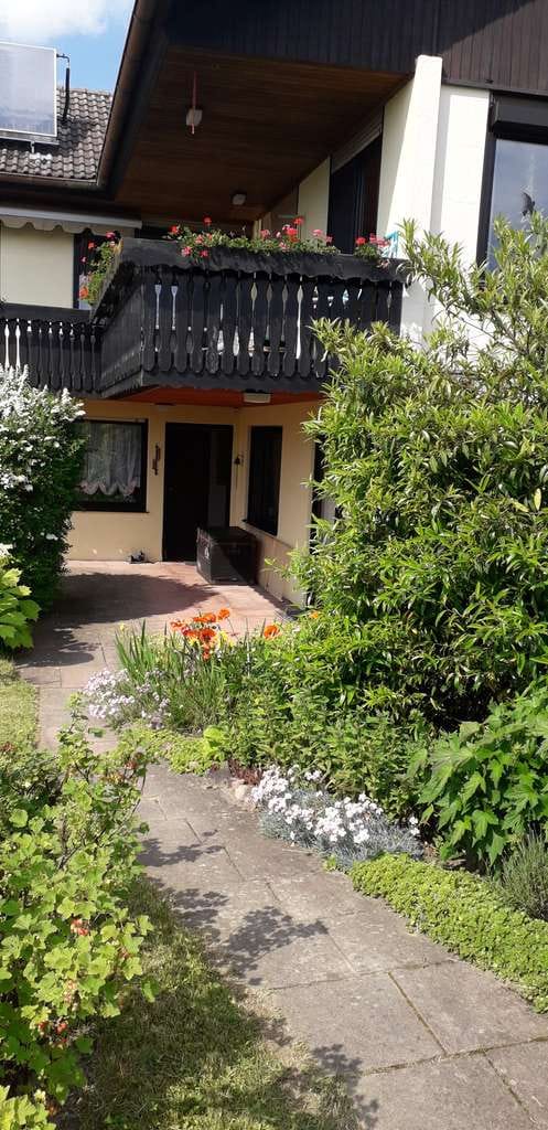 Immobilie in Grabenstätt -  2-Zimmer-Wohnung mit großer Terassse und großem Garten;  Landhaus mit nur 4 Wohneinheiten - Bild 1