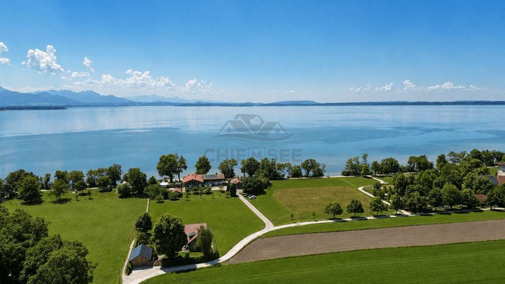 Immobilie in Chieming - Exklusive EG Wohnung mit Garten in Bestlage direkt in Chieming am Chiemsee - Bild 0