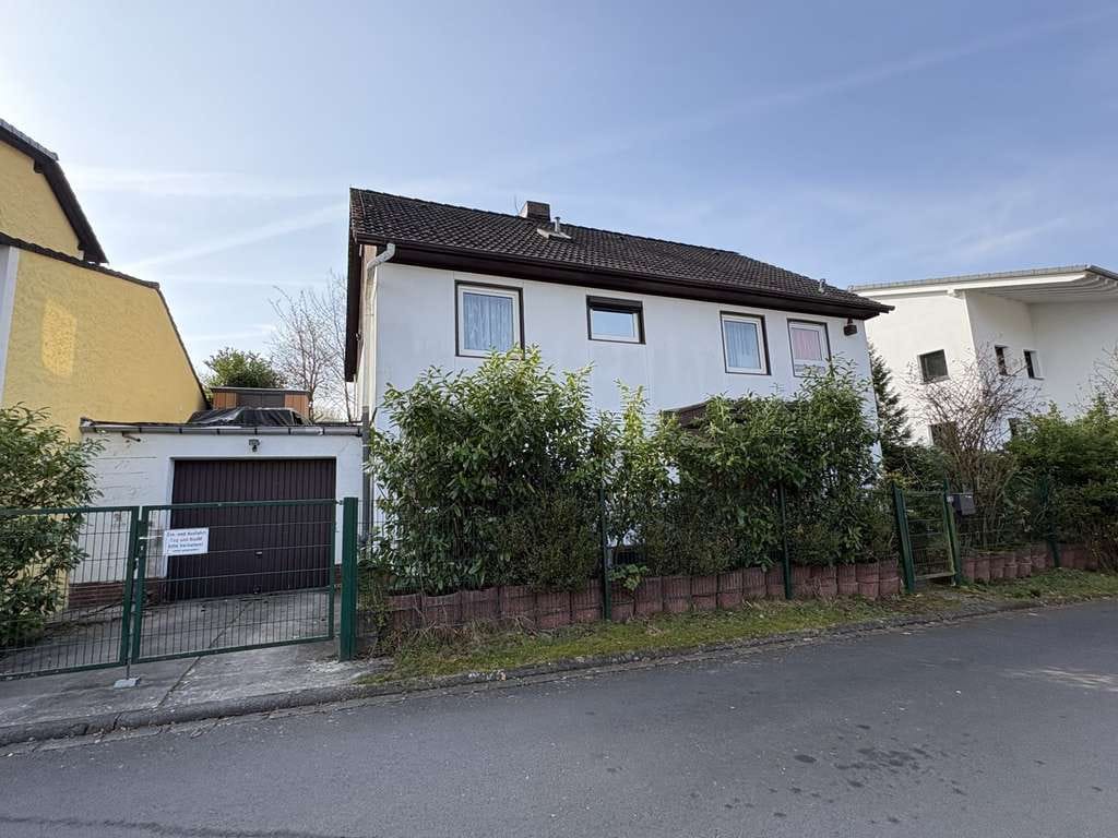 Immobilie in Rodenbach - Großzügiges Einfamilienhaus in Feldrandlage - Bild 1