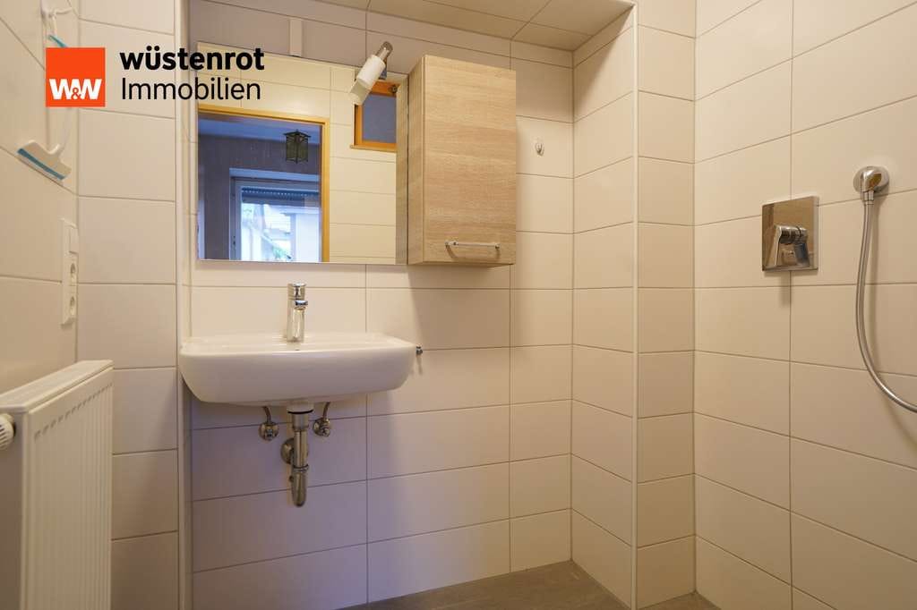 Immobilie in Langenau - Seltene Gelegenheit direkt in Langenau: Doppelhaushälfte mit Gestaltungsfreiraum! - Bild 4