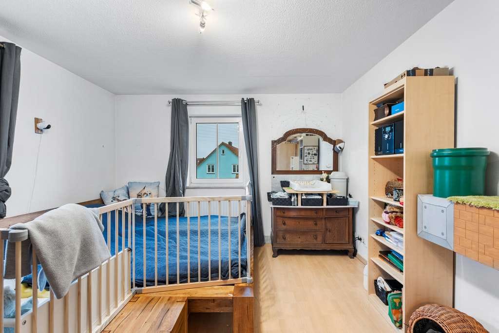 Immobilie in Kümmersbruck - Preisreduzierung! 5-Zimmer-Wohnung mit Garten, Carport und separatem Büro - Bild 3