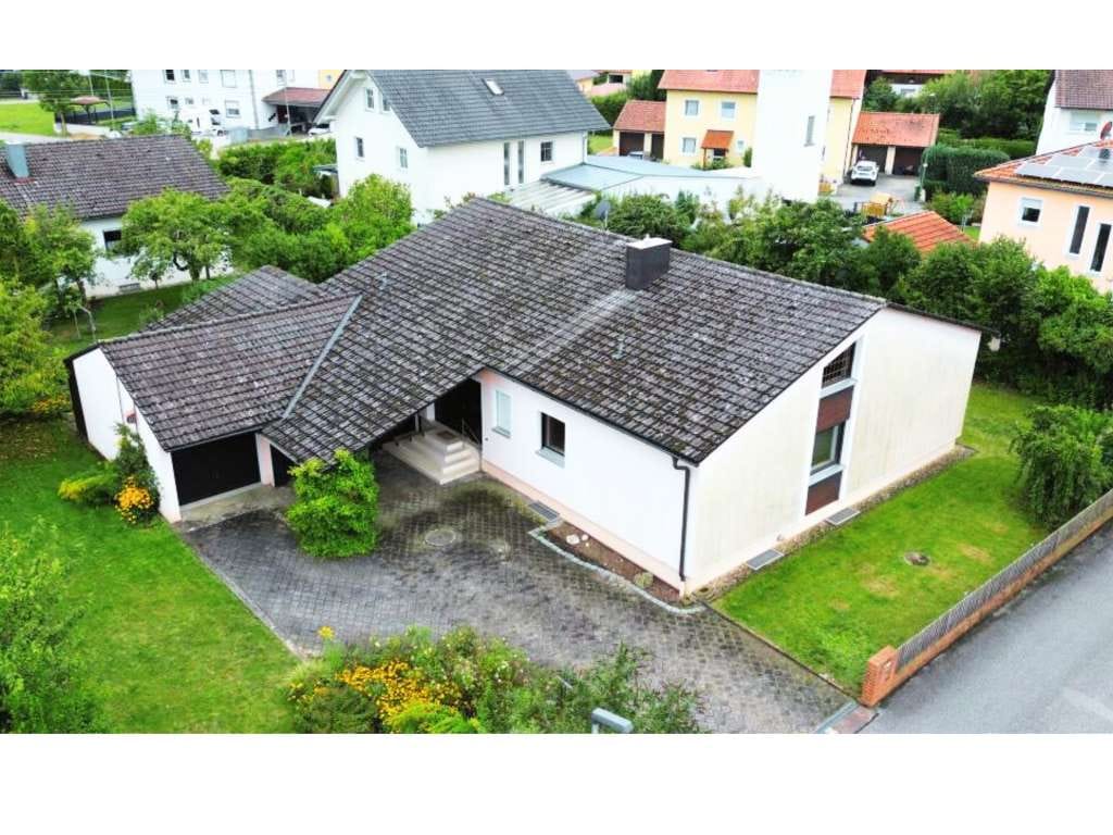 Immobilie in Pfatter - Charmanter Bungalow in idyllischer Lage nahe der Donau - Bild 0