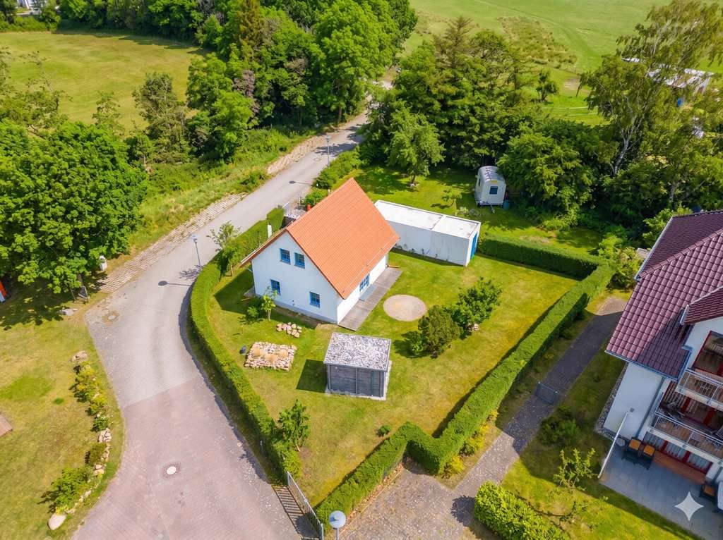 Immobilie in Wiek - Hochwertiges Ferienhaus in Strandnähe: 2023 renoviert, neue Sauna, Premium-Küche & Smart Home! - Bild 1